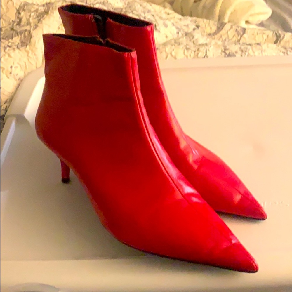 Red Zara Sz 9 Boots